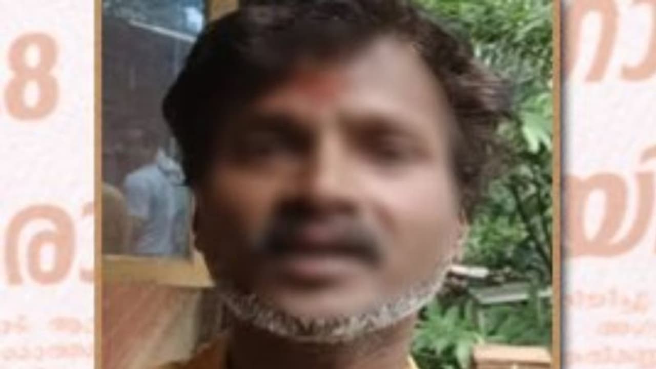 ആന്ധ്രയിൽ നിന്ന് കഞ്ചാവ് കേരളത്തിലെത്തിച്ച് റീടെയ്ൽ വിൽപ്പന; 6.8 കിലോ കഞ്ചാവുമായി പ്രതി പിടിയിൽ ആന്ധ്രയിൽ നിന്ന് കഞ്ചാവ് കേരളത്തിലെത്തിച്ച് റീടെയ്ൽ വിൽപ്പന; 6.8 കിലോ കഞ്ചാവുമായി പ്രതി പിടിയിൽ