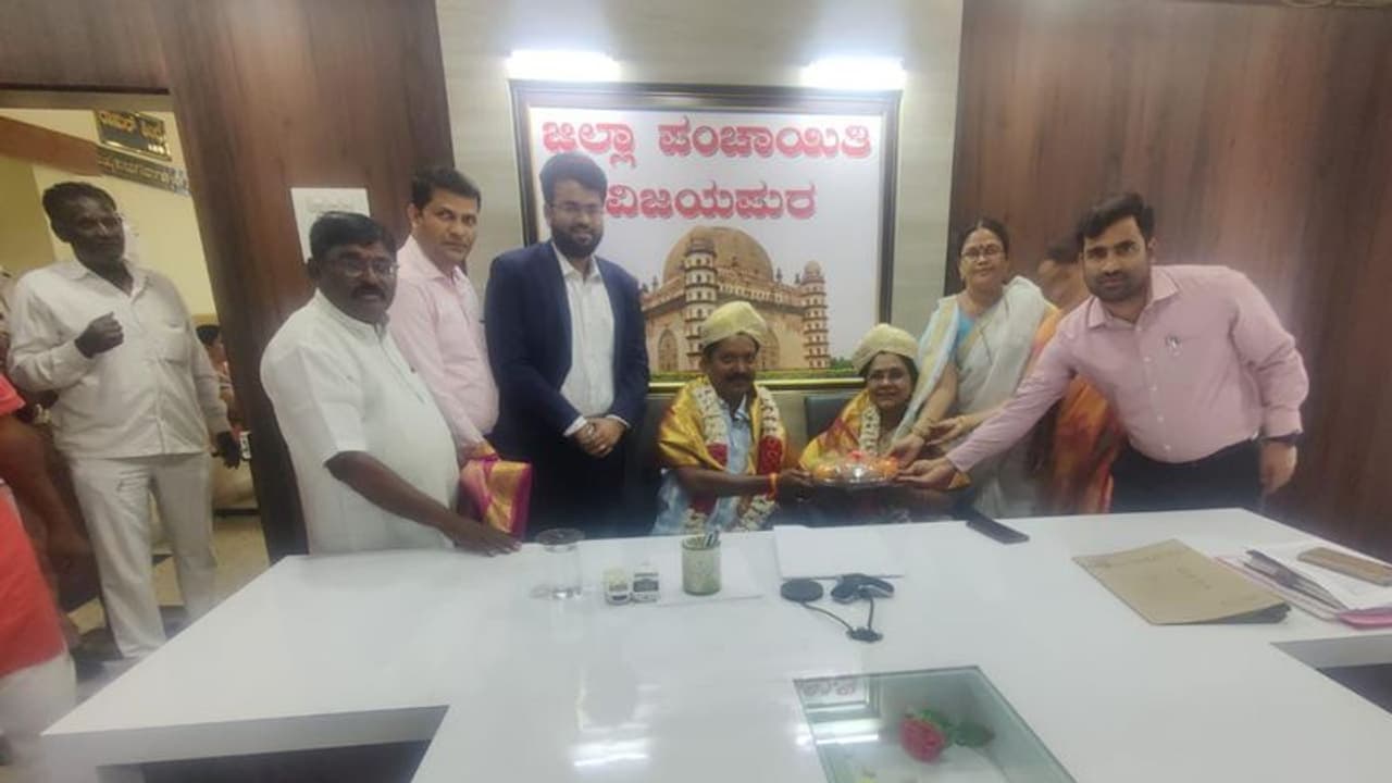 ಗ್ರಾಮದ ಕುಡಿಯುವ ನೀರಿನ ಸಮಸ್ಯೆ ನೀಗಿಸಲು ಜಮೀನು ದಾನ ನೀಡಿದ ದಂಪತಿ..! ಗ್ರಾಮದ ಕುಡಿಯುವ ನೀರಿನ ಸಮಸ್ಯೆ ನೀಗಿಸಲು ಜಮೀನು ದಾನ ನೀಡಿದ ದಂಪತಿ..!