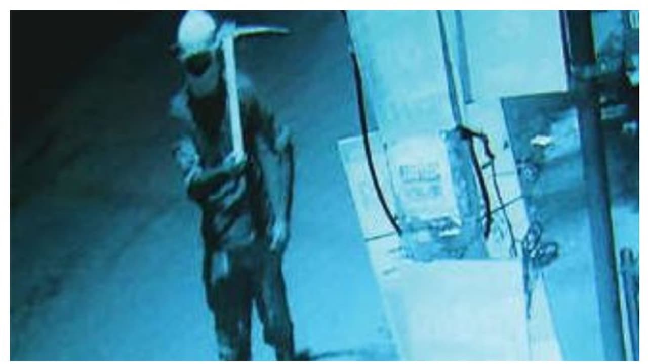 ഭീകരവേഷത്തിലെത്തി മോഷണം; പെരിന്തൽമണ്ണ ഭീതിയിൽ