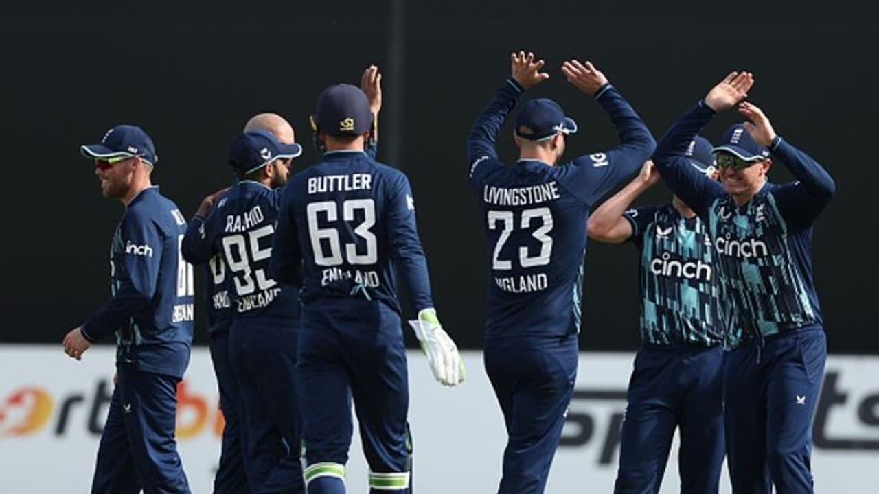 നെതര്‍ലന്‍ഡ്സിനെ എറിഞ്ഞിട്ട് ഇംഗ്ലണ്ട്, റെക്കോര്‍ഡ് ജയം