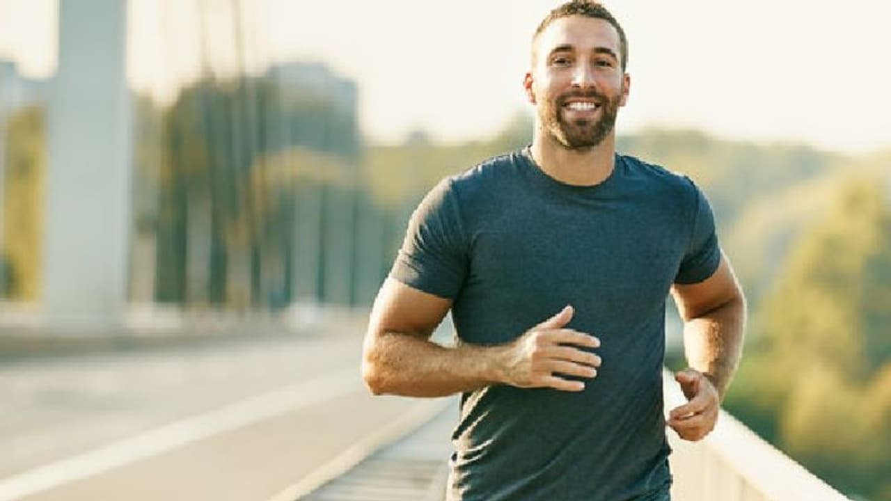 World Father's Day 2022 : മക്കള്‍ക്കായി ആരോഗ്യം കാത്തുസൂക്ഷിക്കാം; ചെറുപ്പക്കാരായ അച്ഛന്മാര്‍ക്ക് ചില ടിപ്സ്