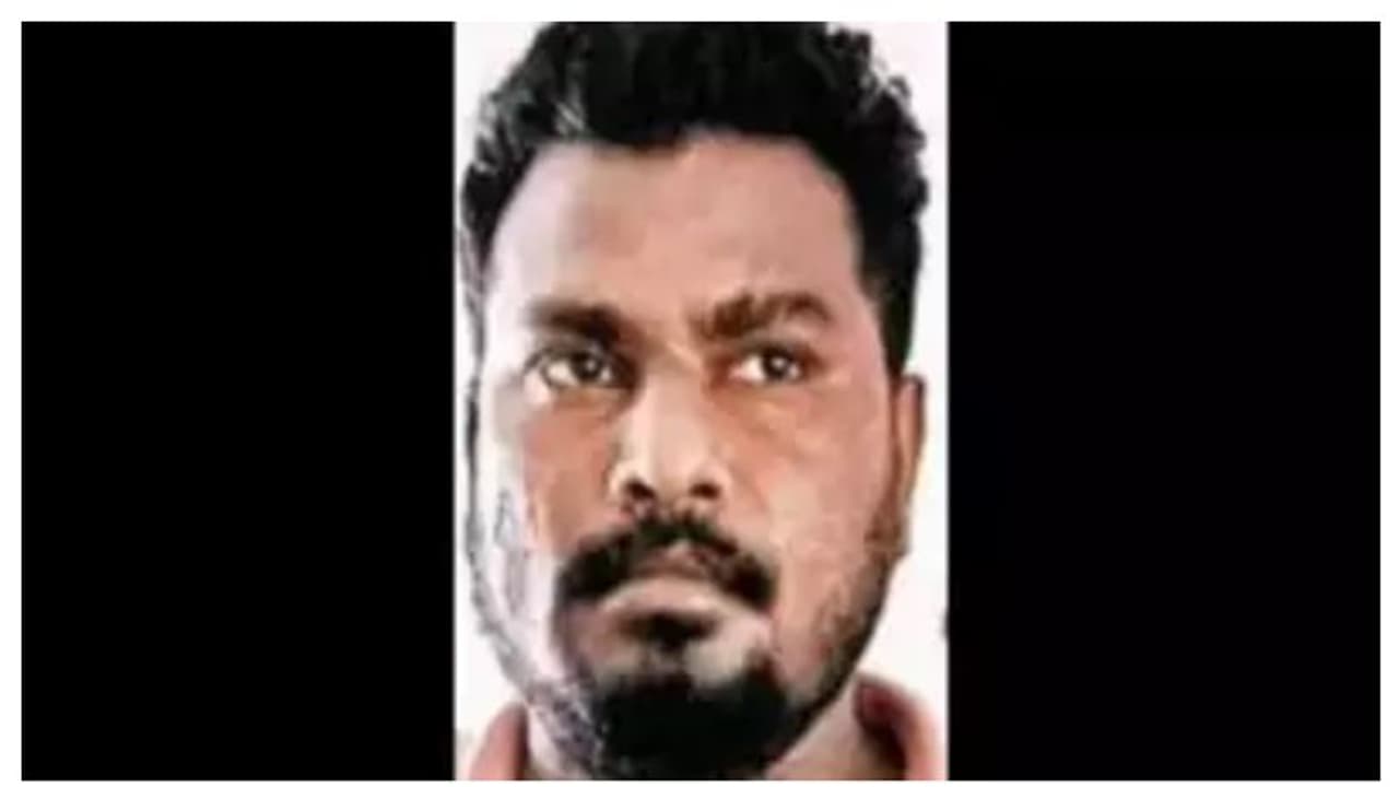 ഹണിട്രാപ്പിൽ കുടുങ്ങി, പാക് ചാര വനിതക്ക് മിസൈൽ വിവരങ്ങൾ ചോർത്തിയ പ്രതിരോധ എൻജിനീയർ അറസ്റ്റിൽ ഹണിട്രാപ്പിൽ കുടുങ്ങി, പാക് ചാര വനിതക്ക് മിസൈൽ വിവരങ്ങൾ ചോർത്തിയ പ്രതിരോധ എൻജിനീയർ അറസ്റ്റിൽ