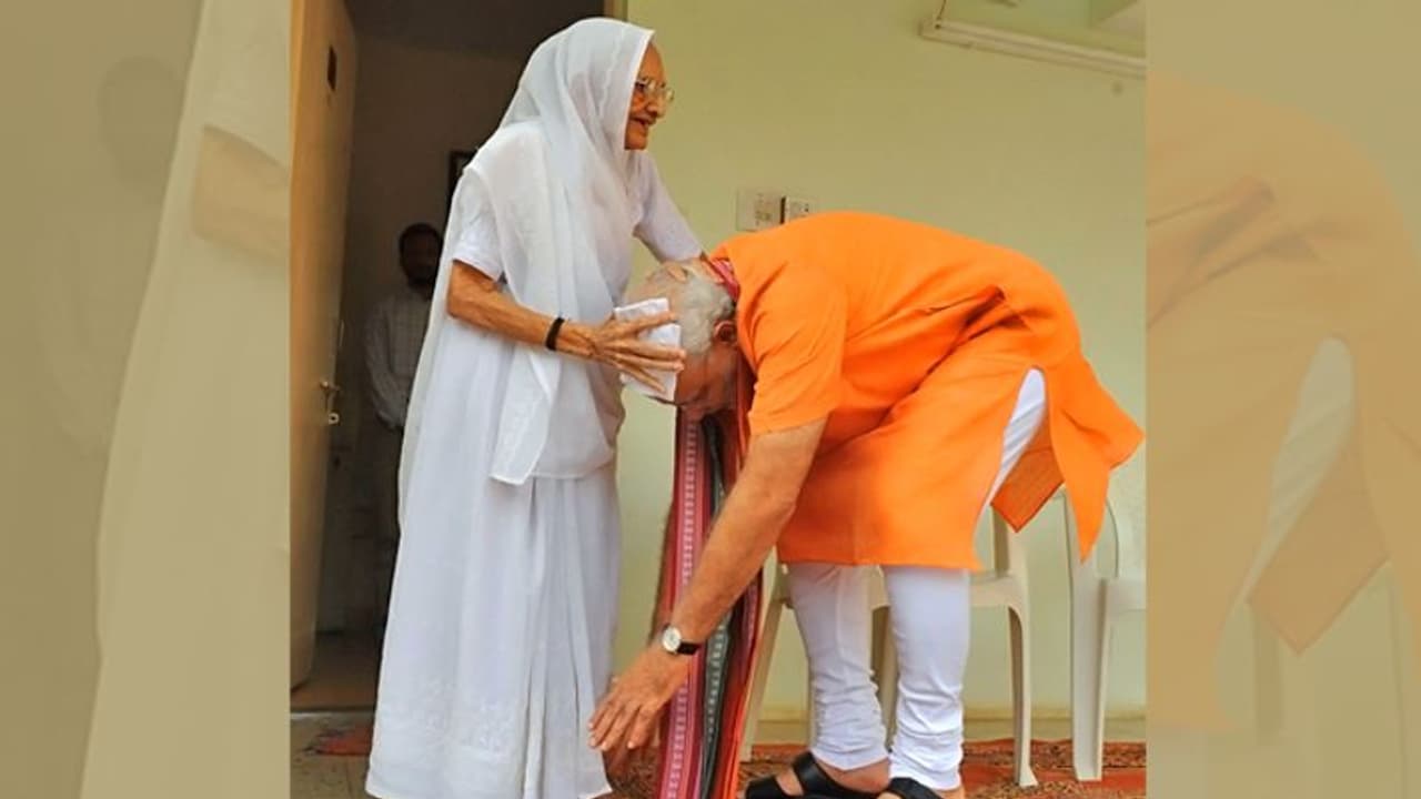  Heeraben Modi: PM Modi Mother: பிரதமர் மோடி அகமதாபாத் பயணம்: தாய் ஹீராபென் மருத்துவமனையில் அனுமதி: