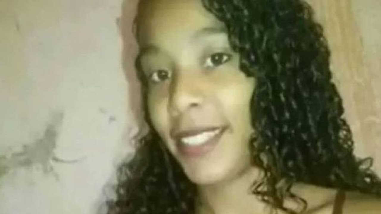 വാഷിംഗ് മെഷീൻ നിന്നുവെന്ന് കരുതി അതിനകത്ത് കയ്യിട്ടു, ഇരുപതുകാരി ഷോക്കേറ്റ് മരിച്ചു