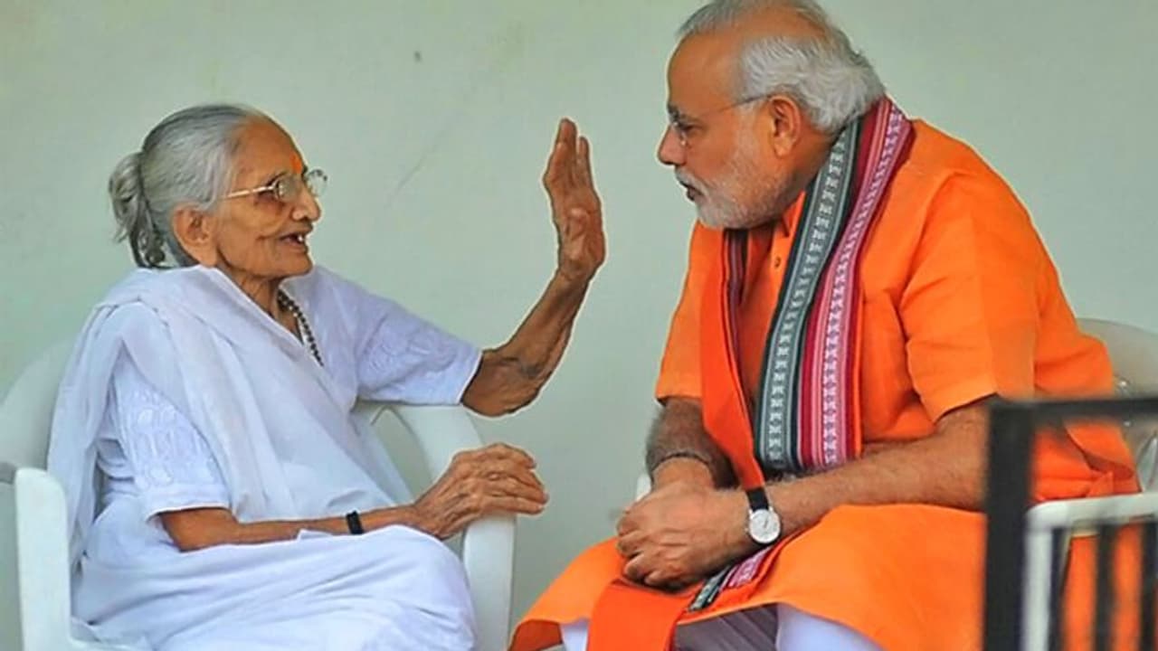 100 வது பிறந்த நாளில் தாயார் சொன்ன விஷயம் எப்போதும் ஞாபகம் இருக்கும்! அப்படி என்ன சொன்னார்? பிரதமர் டுவீட்..!