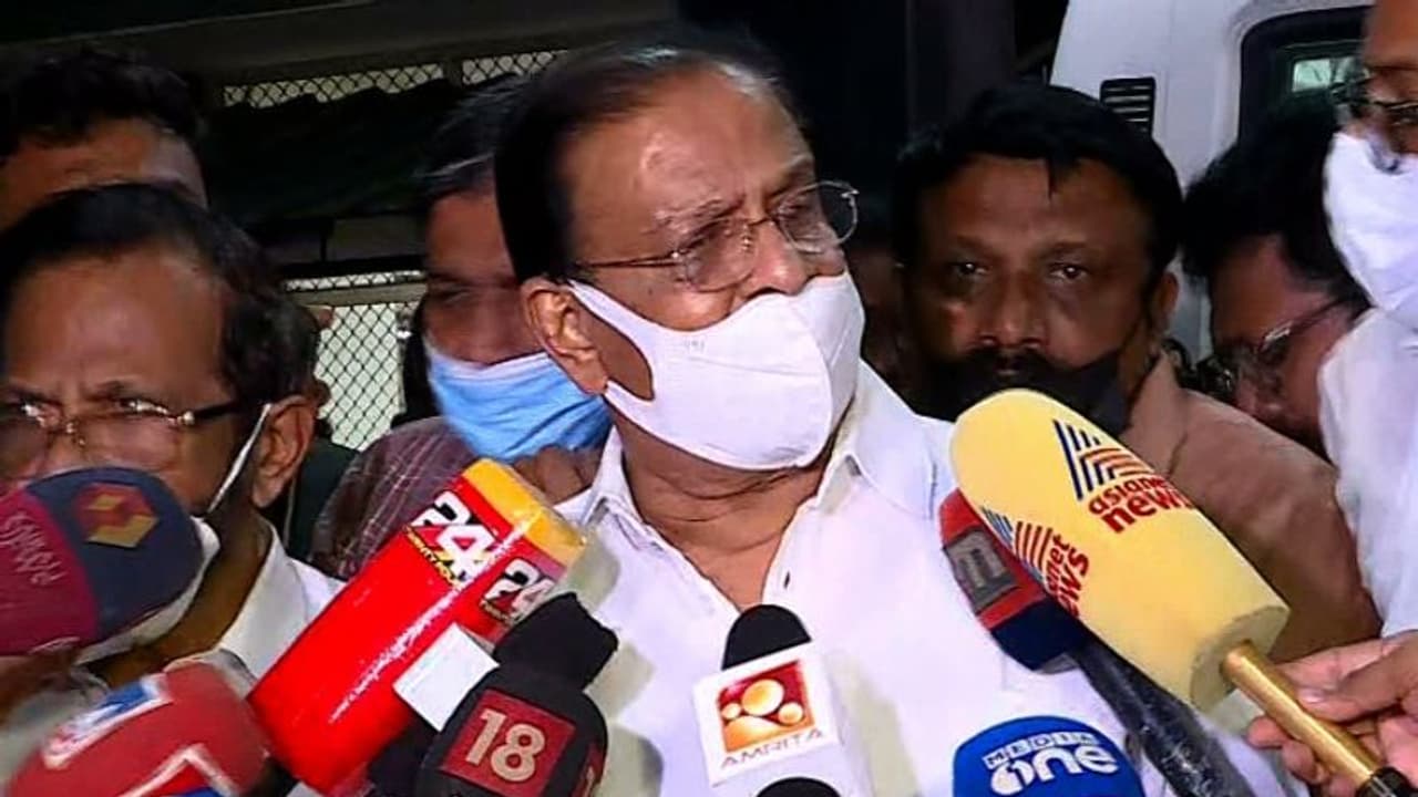 'ജനദ്രോഹ പിണറായി ഭരണത്തിനെതിരെ പൗര വിചാരണ', സെക്രട്ടറിയറ്റ് വളയലടക്കം 3 ഘട്ട പ്രക്ഷോഭം പ്രഖ്യാപിച്ച് കോൺഗ്രസ് 'ജനദ്രോഹ പിണറായി ഭരണത്തിനെതിരെ പൗര വിചാരണ', സെക്രട്ടറിയറ്റ് വളയലടക്കം 3 ഘട്ട പ്രക്ഷോഭം പ്രഖ്യാപിച്ച് കോൺഗ്രസ്