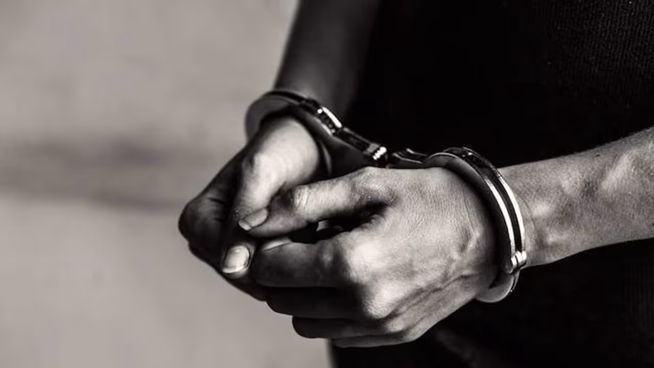 गर्भवती महिलाओं को दवा की ओवरडोज देकर रेप करता था डॉक्टर, स्टाफ ने प्लानिंग से किया एक्सपोज