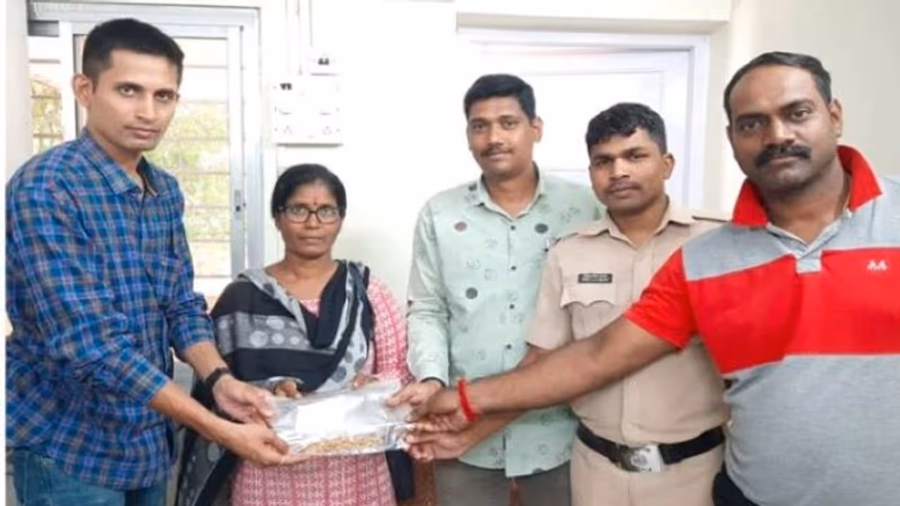 चूहे के पास थी गहने की थैली, पुलिस ने ऐसे किया बरामद, जिसने भी सुना बोला 'वाह' 