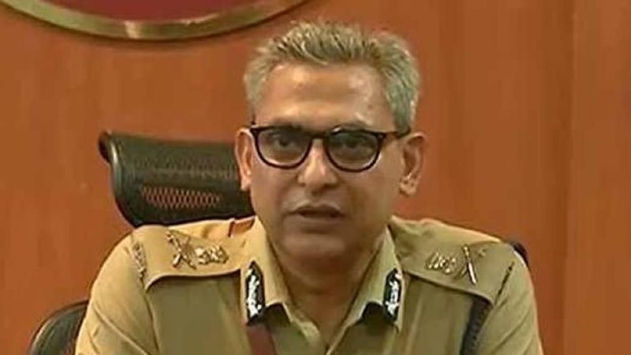 சென்னை போலீஸ் அதிரடி ரைடு !! நேற்று ஒரே நாளில் அடிதடி வழக்கில் 92 குற்றவாளிகள் கைது.. 