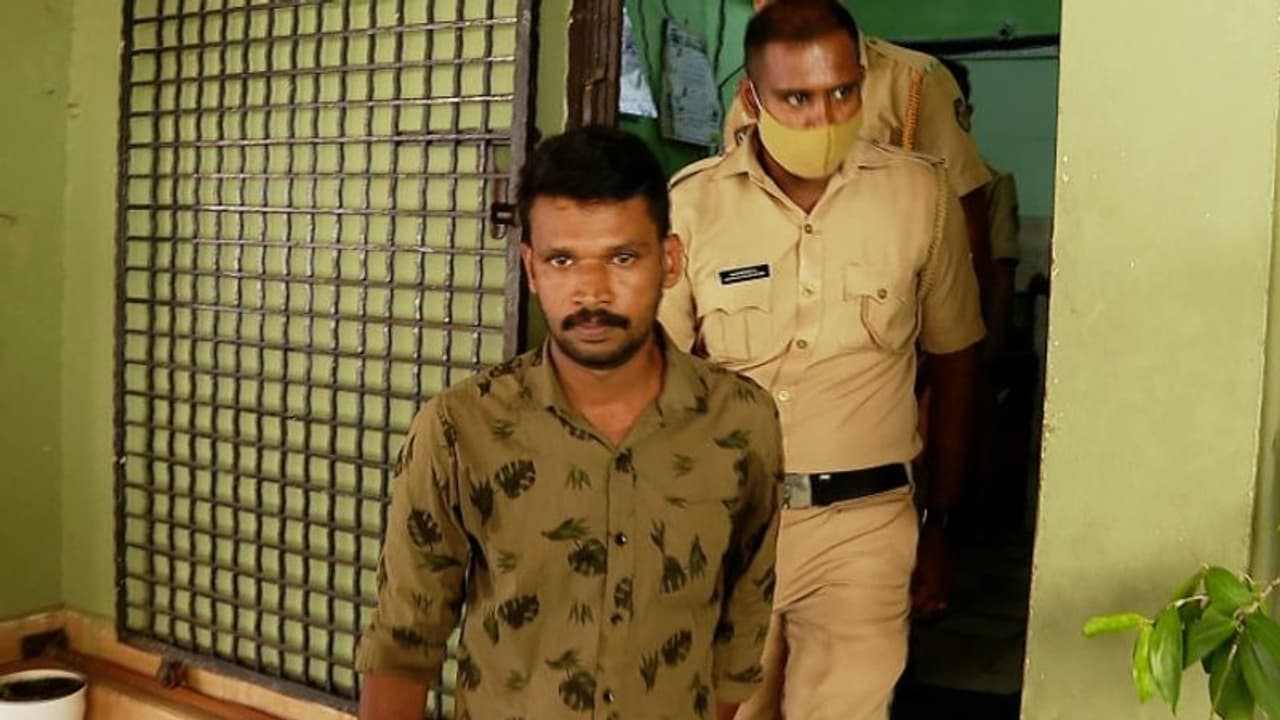 സാമൂഹ്യ മാധ്യമങ്ങളിലൂടെ വിവാഹ വാഗ്ദാനം നൽകി യുവതികളെ പീഡിപ്പിച്ച ആൾ അറസ്റ്റിൽ 