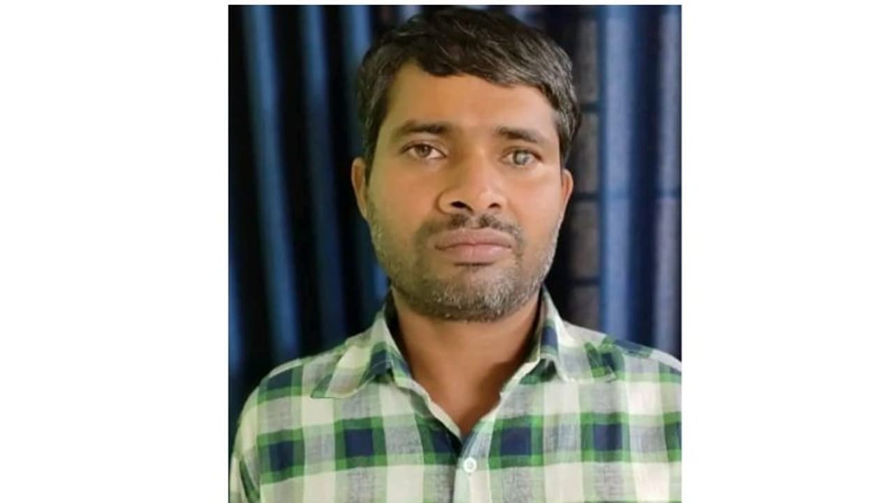 ജയിലിൽ നിന്നിറങ്ങി പിറ്റേന്ന് മോഷണം വീണ്ടും തുടങ്ങി; ആശുപത്രിയിൽ ചികിത്സ തേടിയത് വിനയായി, വിശ്വരാജ് അറസ്റ്റിൽ ജയിലിൽ നിന്നിറങ്ങി പിറ്റേന്ന് മോഷണം വീണ്ടും തുടങ്ങി; ആശുപത്രിയിൽ ചികിത്സ തേടിയത് വിനയായി, വിശ്വരാജ് അറസ്റ്റിൽ