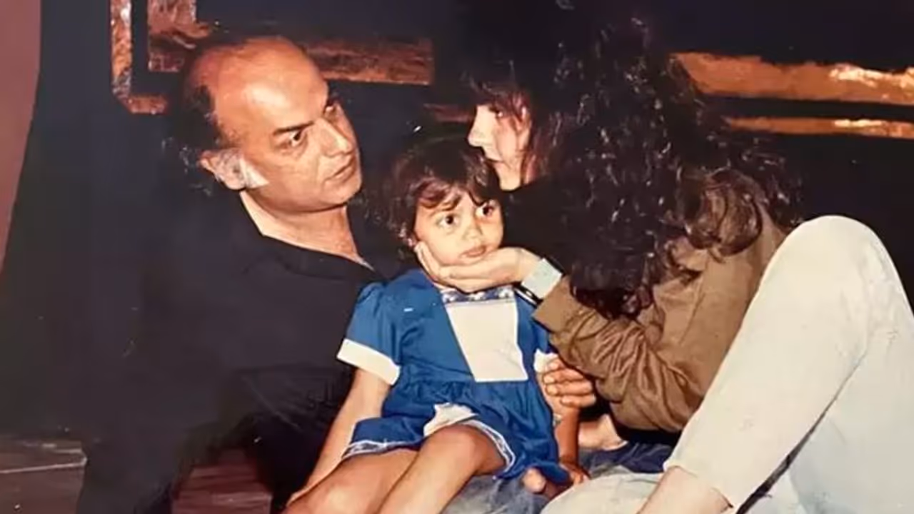 নিজের মেয়েকেই বিয়ে করতে চয়েছিলেন এই বাবা, ফাদার্স ডে তে মহেশ ভাট ও পূজা ভাটের এক অনন্য কাহিনি