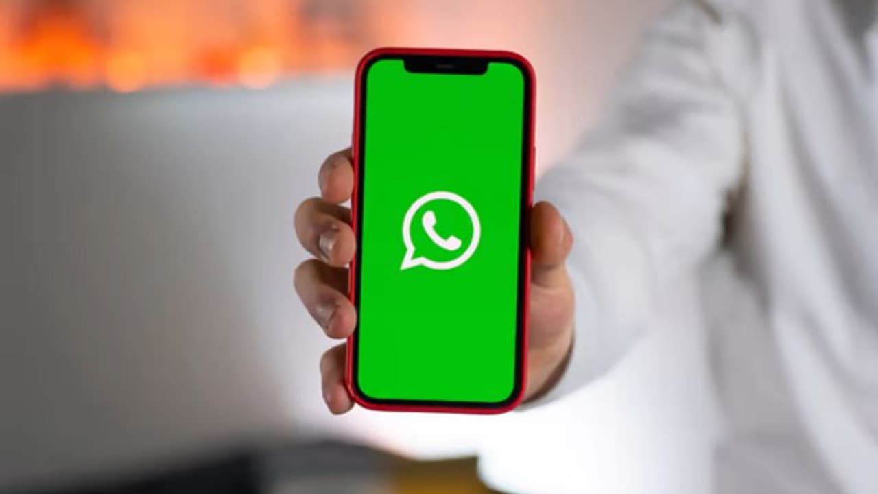 WhatsApp पर अब कोई नहीं देख सकेगा आपकी DP और स्टेटस ! नए फीचर ने मचा डाला धमाल; जानिए क्या है
