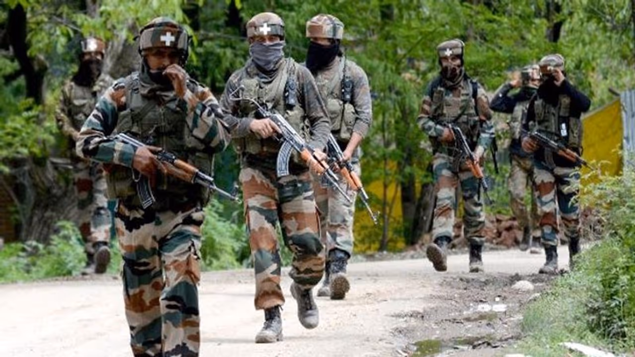 18 साल से कम उम्र वाले अग्निवीरों को लेनी होगी मां बाप की परमिशन, जरूरत पड़ने पर कहीं भी होगी तैनाती 18 साल से कम उम्र वाले अग्निवीरों को लेनी होगी मां बाप की परमिशन, जरूरत पड़ने पर कहीं भी होगी तैनाती