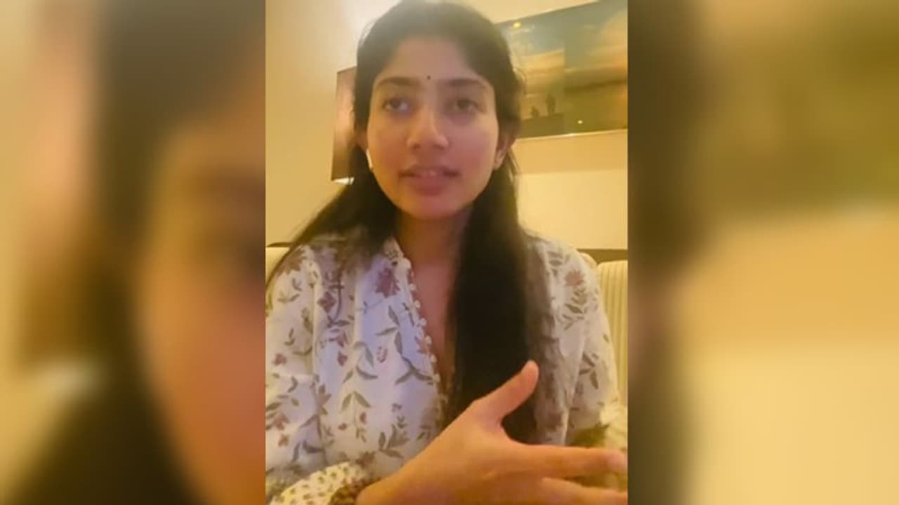 एक्ट्रेस ने मॉब लिंचिंग से की थी कश्मीरी पंडितों के नरसंहार की तुलना, अब कहा बोलने से पहले दो बार सोचूंगी एक्ट्रेस ने मॉब लिंचिंग से की थी कश्मीरी पंडितों के नरसंहार की तुलना, अब कहा बोलने से पहले दो बार सोचूंगी