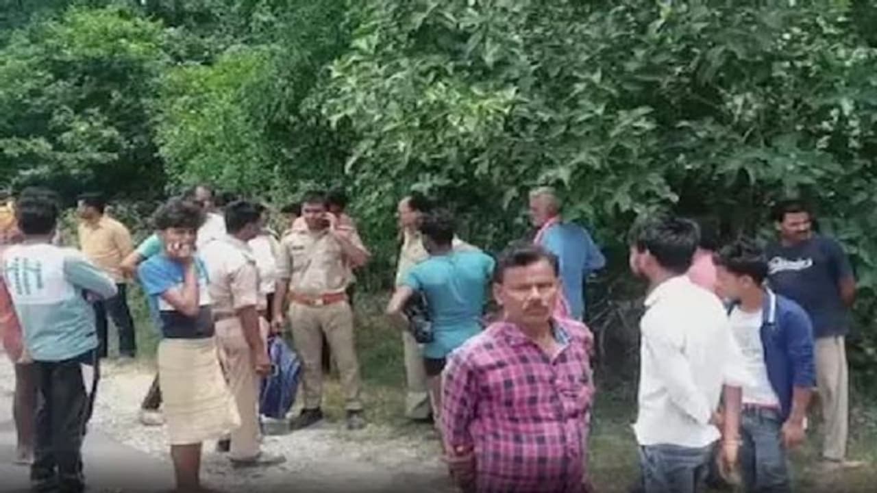 UP Board 12th Result: 12वीं में उम्मीद के मुताबिक नंबर न आने पर छात्रा ने उठाया बड़ा कदम, परिजन हुए परेशान UP Board 12th Result: 12वीं में उम्मीद के मुताबिक नंबर न आने पर छात्रा ने उठाया बड़ा कदम, परिजन हुए परेशान