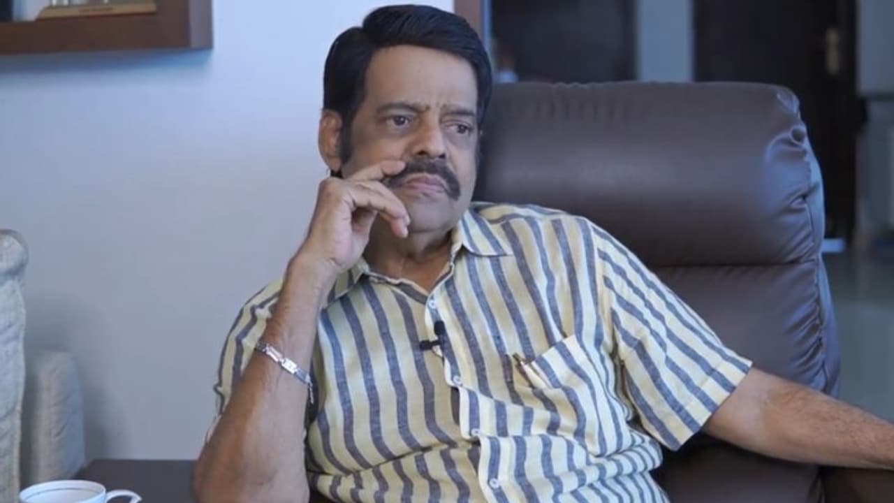 ബാലചന്ദ്രമേനോനെതിരെ ലൈംഗിക പീഡന പരാതി, ഹോട്ടൽ മുറിയിൽ വച്ച് ഗ്രൂപ്പ് സെക്സിന് നിർബന്ധിച്ചെന്ന് നടി