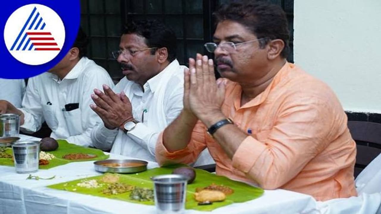 ಗ್ರಾಮವಾಸ್ತವ್ಯ ನಂತರ ದಲಿತರ ಮನೇಲಿ ಅಶೋಕ್ ಉಪಾಹಾರ ಗ್ರಾಮವಾಸ್ತವ್ಯ ನಂತರ ದಲಿತರ ಮನೇಲಿ ಅಶೋಕ್ ಉಪಾಹಾರ