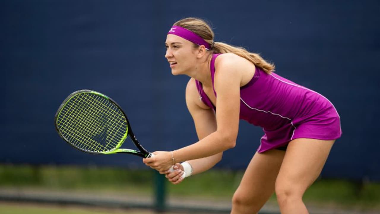 హే తూచ్..! మాది రష్యా కాదు.. నేను వింబూల్డన్ ఆడతా..!! పుతిన్ పాపానికి బలౌతున్న రష్యా టెన్నిస్ క్రీడాకారులు హే తూచ్..! మాది రష్యా కాదు.. నేను వింబూల్డన్ ఆడతా..!! పుతిన్ పాపానికి బలౌతున్న రష్యా టెన్నిస్ క్రీడాకారులు