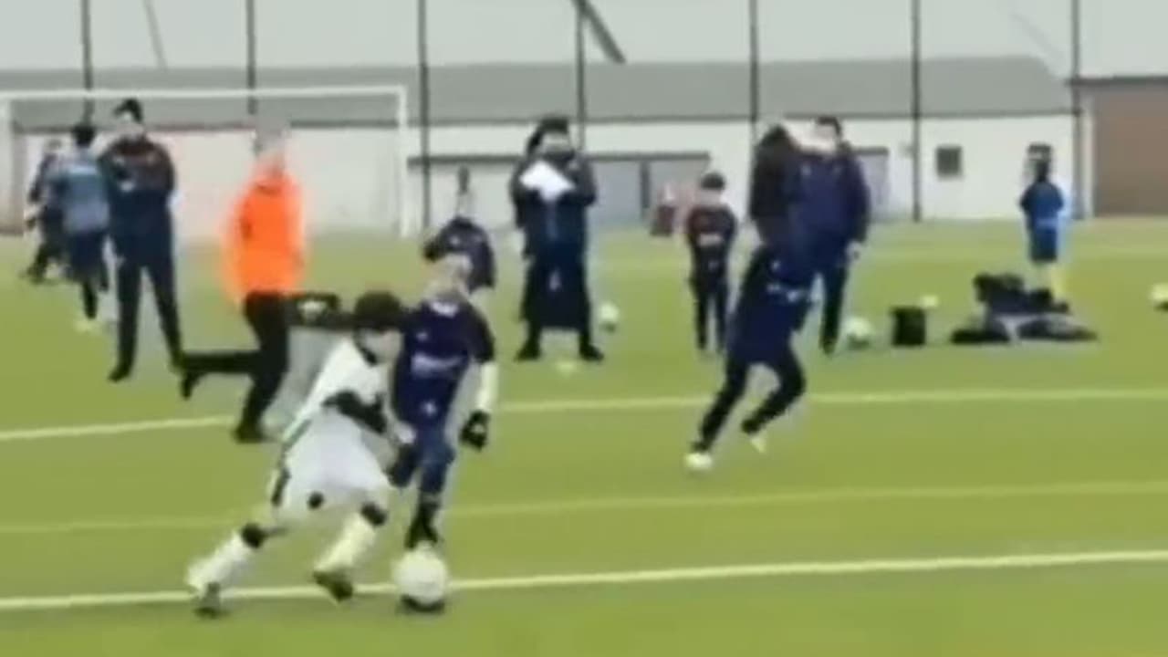 വണ്ടര് ഗോളുമായി മറ്റിയോ മെസി, കണ്ണുതള്ളി ആരാധകര് വീഡിയോ വണ്ടര് ഗോളുമായി മറ്റിയോ മെസി, കണ്ണുതള്ളി ആരാധകര് വീഡിയോ