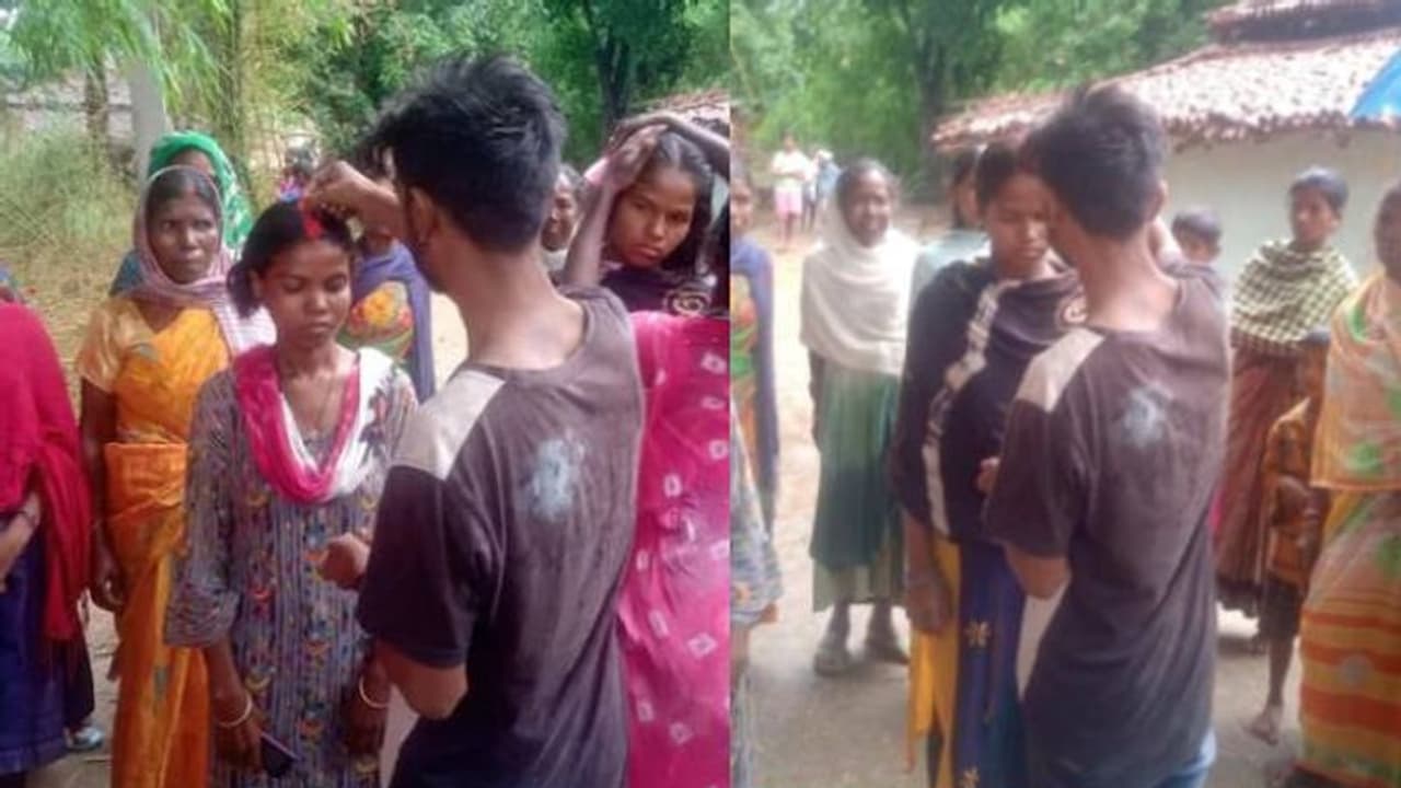 'രണ്ട് പേരെയും വേണം', കാമുകിമാരെ ഒരുമിച്ച് ഒരേ വേദിയിൽ വിവാഹം ചെയ്ത് യുവാവ്, സാക്ഷിയായി കുട്ടി 'രണ്ട് പേരെയും വേണം', കാമുകിമാരെ ഒരുമിച്ച് ഒരേ വേദിയിൽ വിവാഹം ചെയ്ത് യുവാവ്, സാക്ഷിയായി കുട്ടി