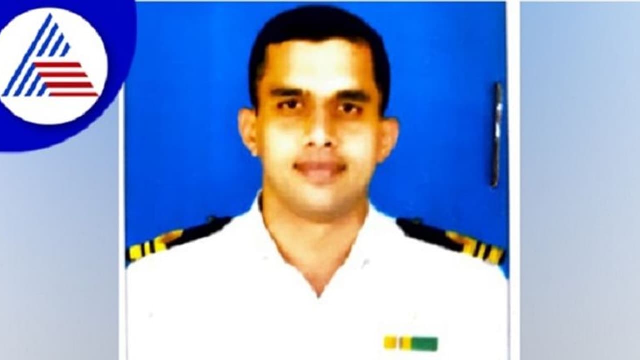 ನೌಕಾಪಡೆ ಆಸ್ಪತ್ರೆಯಲ್ಲಿ ಶವವಾಗಿ ಪತ್ತೆಯಾದ ಲೆಫ್ಟಿನೆಂಟ್‌ ಕಮಾಂಡರ್!