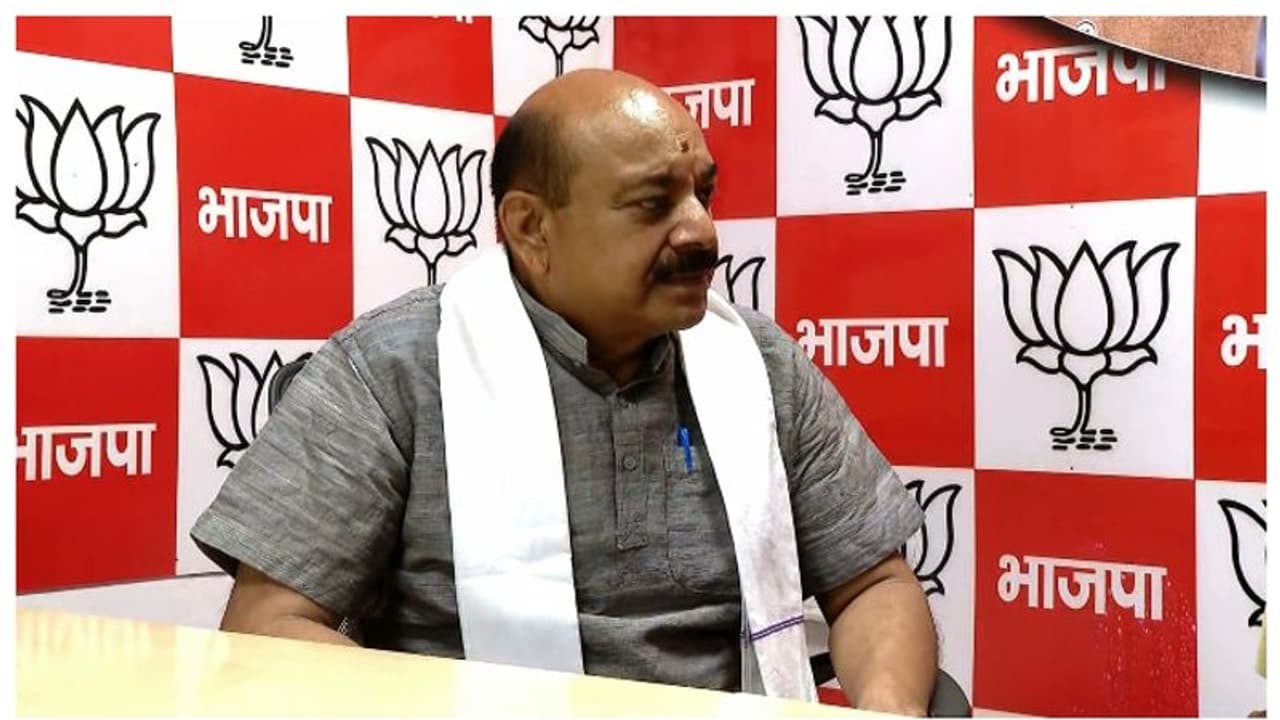 'ബിഹാര് കത്തുമ്പോള് സര്ക്കാര് ഉറങ്ങുകയാണ്, ജെഡിയു മുന്നണി മര്യാദ പാലിക്കുന്നില്ല', കടന്നാക്രമിച്ച് ബിജെപി 'ബിഹാര് കത്തുമ്പോള് സര്ക്കാര് ഉറങ്ങുകയാണ്, ജെഡിയു മുന്നണി മര്യാദ പാലിക്കുന്നില്ല', കടന്നാക്രമിച്ച് ബിജെപി