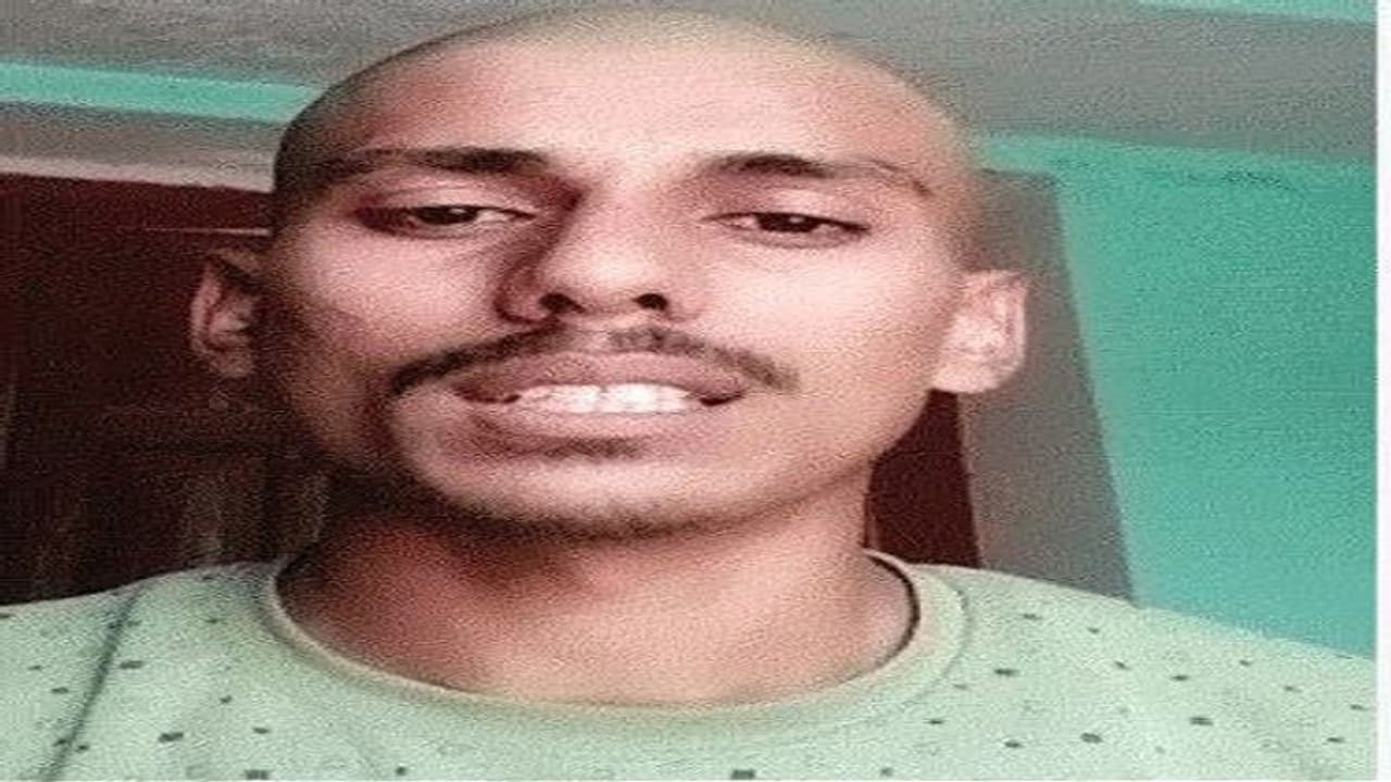 अग्निपथ योजना को लेकर गाज़ीपुर से एक अनोखा विरोध देखने को मिला है, युवाओं ने कुछ इस अंदाज में किया प्रदर्शन अग्निपथ योजना को लेकर गाज़ीपुर से एक अनोखा विरोध देखने को मिला है, युवाओं ने कुछ इस अंदाज में किया प्रदर्शन