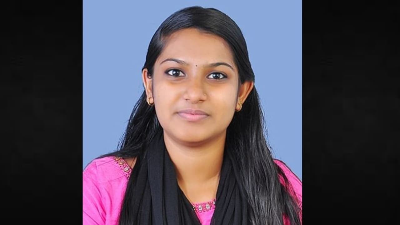 പ്ലസ് ടു പരീക്ഷയിൽ പരാജയപ്പെട്ടതിൽ മനംനൊന്ത് രണ്ട് വിദ്യാര്ത്ഥിനികൾ ആത്മഹത്യ ചെയ്തു പ്ലസ് ടു പരീക്ഷയിൽ പരാജയപ്പെട്ടതിൽ മനംനൊന്ത് രണ്ട് വിദ്യാര്ത്ഥിനികൾ ആത്മഹത്യ ചെയ്തു