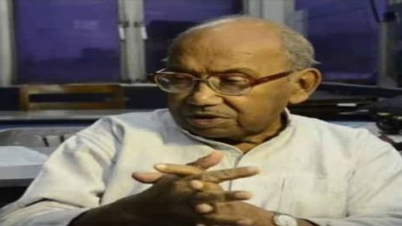 ফের অসুস্থ পরিচালক তরুণ মজুমদার, ভর্তি করতে হল এসএসকেএম এ