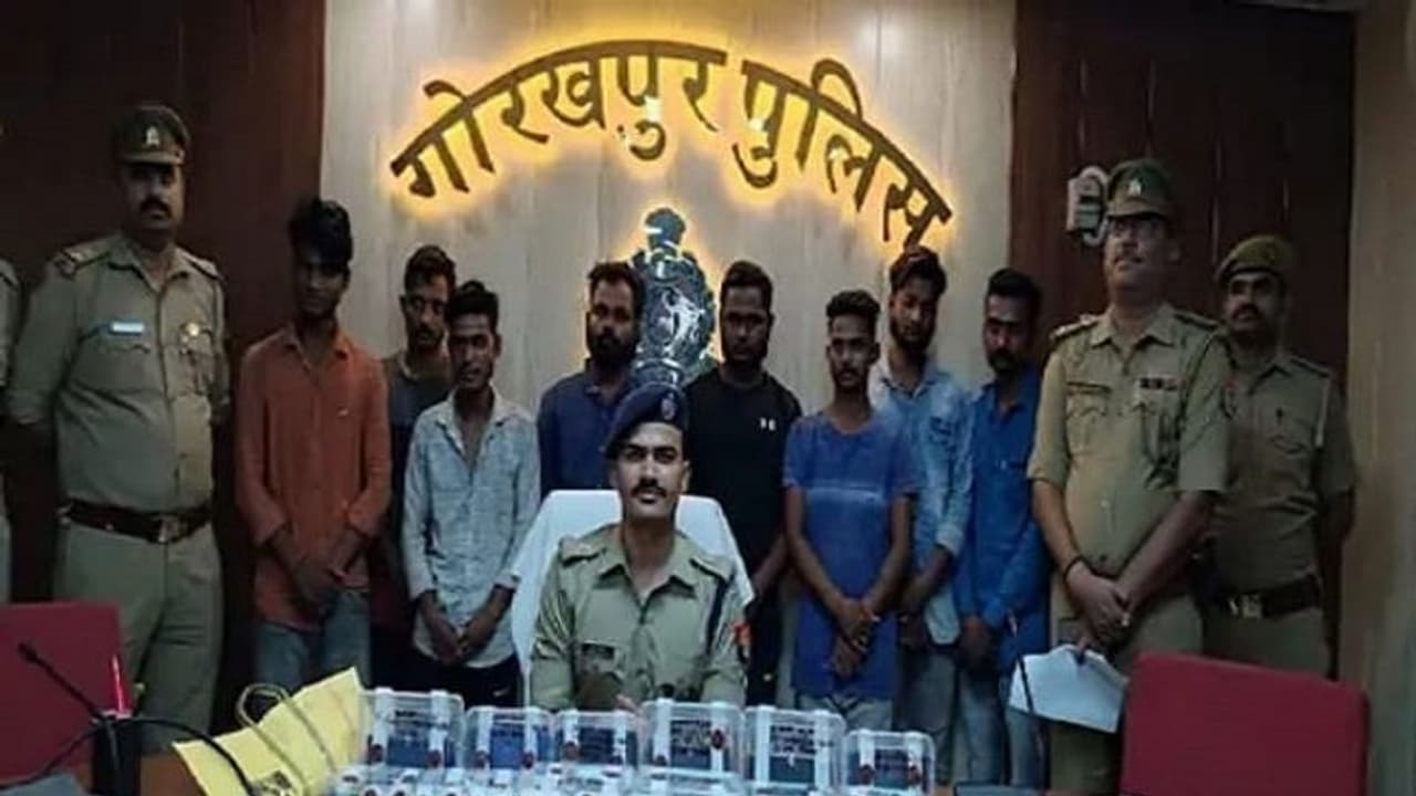 बच्चों को ट्रेनिंग देकर कराता था मोबाइल स्नैचिंग, पुलिस ने जालसाजों को गिरफ्तार कर किया गैंग का खुलासा बच्चों को ट्रेनिंग देकर कराता था मोबाइल स्नैचिंग, पुलिस ने जालसाजों को गिरफ्तार कर किया गैंग का खुलासा
