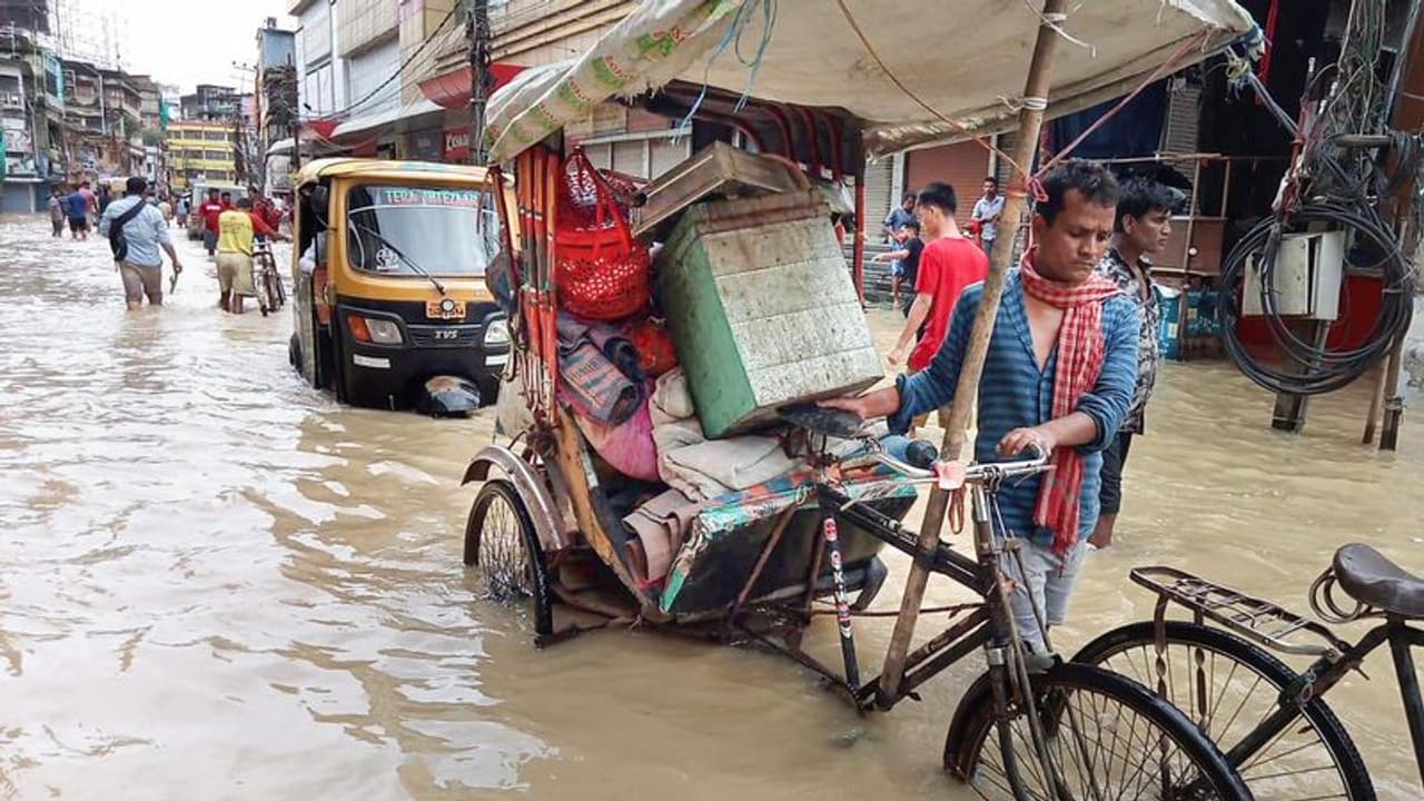 Weather report: पूर्वोत्तर भारत के ज्यादातर हिस्सों को भारी बारिश से राहत की उम्मीद, जानिए कैसा रहेगा मौसम 