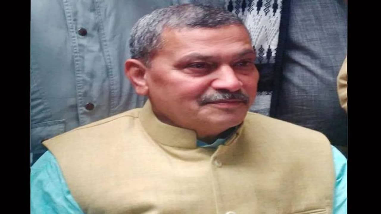 बदायूं: पूर्व विधायक रामसेवक पटेल पर उनकी चौथी पत्नी ने दर्ज कराई FIR, परिजनों पर भी लगाए गंभीर आरोप बदायूं: पूर्व विधायक रामसेवक पटेल पर उनकी चौथी पत्नी ने दर्ज कराई FIR, परिजनों पर भी लगाए गंभीर आरोप