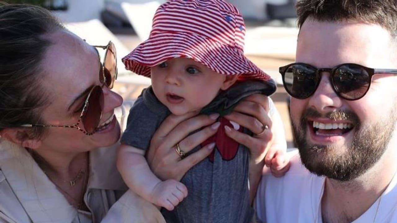 शादी के दिन हुई इस गायक के मंगेतर की मौत, सोशल मीडिया पर बताया अब कैसे पालेगा बच्चा शादी के दिन हुई इस गायक के मंगेतर की मौत, सोशल मीडिया पर बताया अब कैसे पालेगा बच्चा