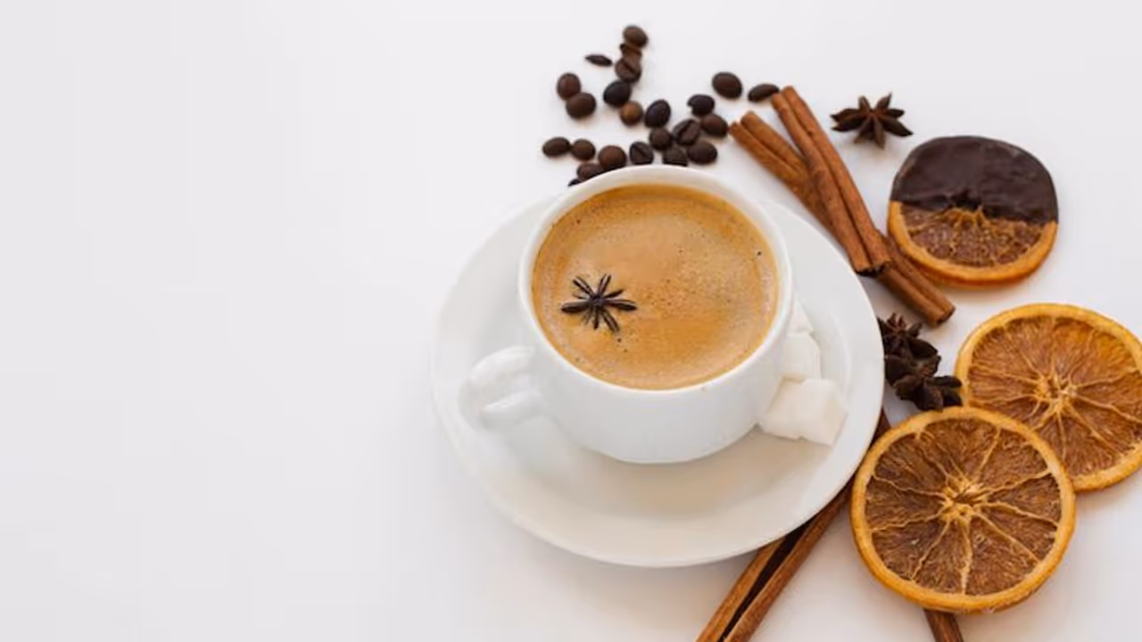 मॉनसून में बनाए अदरक मसाला वाली ये स्पेशल चाय, 3 सीक्रेट चीज डालकर बढ़ाएं Tea का स्वाद मॉनसून में बनाए अदरक मसाला वाली ये स्पेशल चाय, 3 सीक्रेट चीज डालकर बढ़ाएं Tea का स्वाद