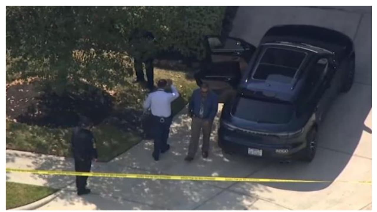 മൂന്നു മണിക്കൂറോളം കാറിനകത്ത് ഇരുന്ന അഞ്ചു വയസ്സുകാരന് ചൂടേറ്റ് മരിച്ചു മൂന്നു മണിക്കൂറോളം കാറിനകത്ത് ഇരുന്ന അഞ്ചു വയസ്സുകാരന് ചൂടേറ്റ് മരിച്ചു