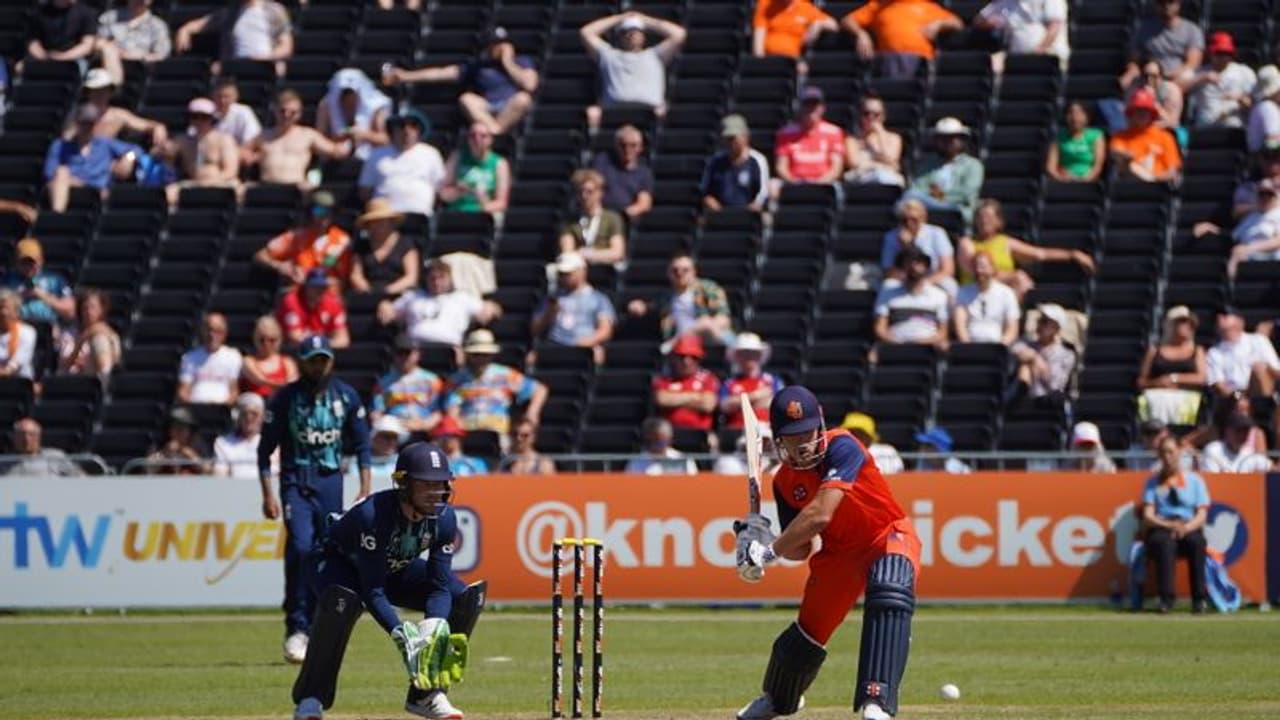 NED vs ENG : വില്ലിക്ക് നാല് വിക്കറ്റ്, രക്ഷകനായി എഡ്വേഡ്സ്; ഇംഗ്ലണ്ടിന് 245 റണ്സ് വിജയലക്ഷ്യം NED vs ENG : വില്ലിക്ക് നാല് വിക്കറ്റ്, രക്ഷകനായി എഡ്വേഡ്സ്; ഇംഗ്ലണ്ടിന് 245 റണ്സ് വിജയലക്ഷ്യം