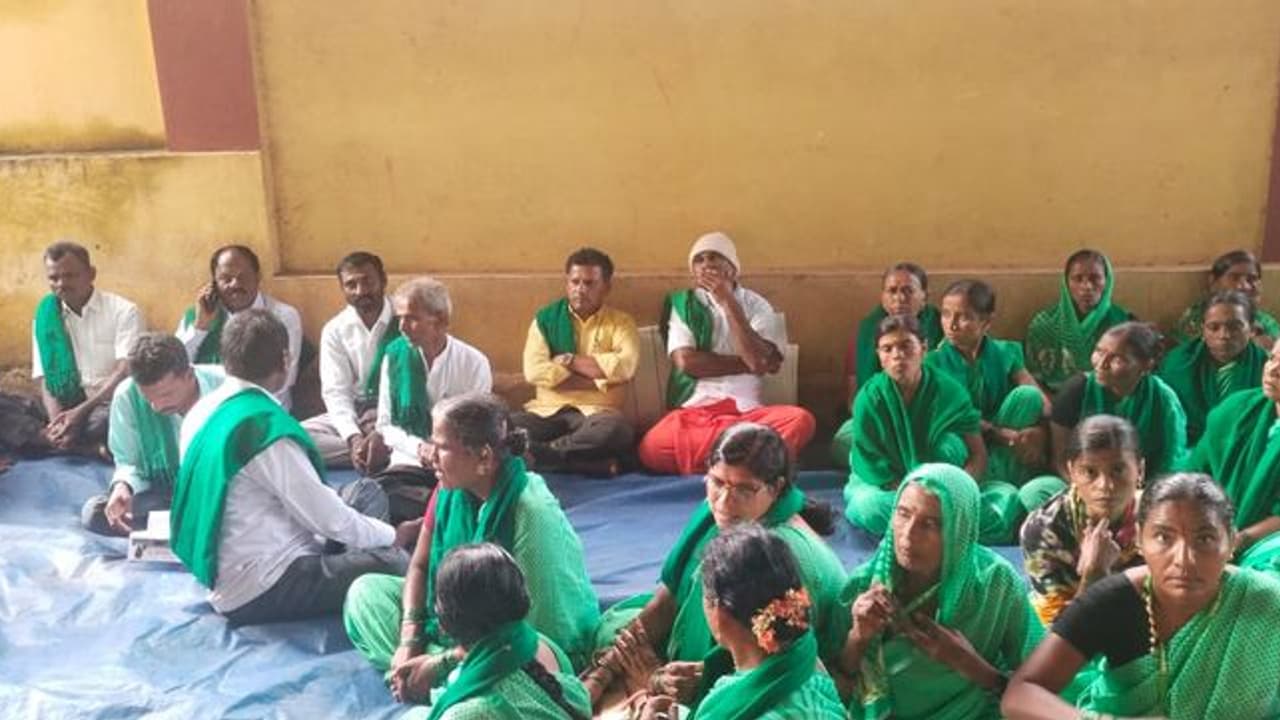 ಮಹದಾಯಿ ನೀರಿಗಾಗಿ ಹೋರಾಟ, 2ನೇ ದಿನಕ್ಕೆ ಕಾಲಿಟ್ಟ ಅನ್ನದಾತರ ಪ್ರತಿಭಟನೆ, ಸರ್ಕಾರಕ್ಕೆ ಎಚ್ಚರಿಕೆ