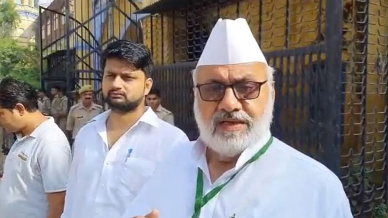 Lok Sabha Rampur by election: सपा प्रत्याशी आसिम राजा ने कहा पुलिस वोटिंग कम कराने के लिए बना रही टेरर Lok Sabha Rampur by election: सपा प्रत्याशी आसिम राजा ने कहा पुलिस वोटिंग कम कराने के लिए बना रही टेरर