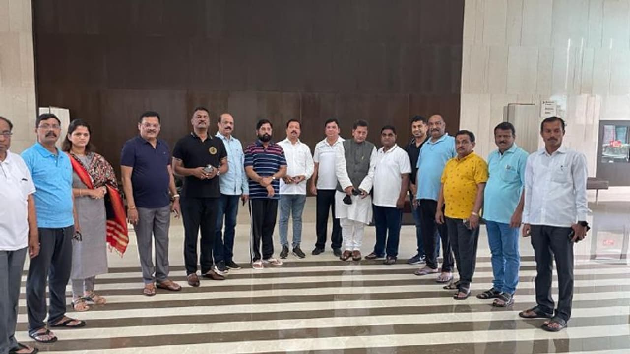 మహారాష్ట్ర సీఎం ఉద్దవ్‌కు వరుస షాక్‌లు.. షిండే‌ శిబిరం‌లోకి మరో ముగ్గురు ఎమ్మెల్యేలు.. శివసేన చీలిక తప్పదా?