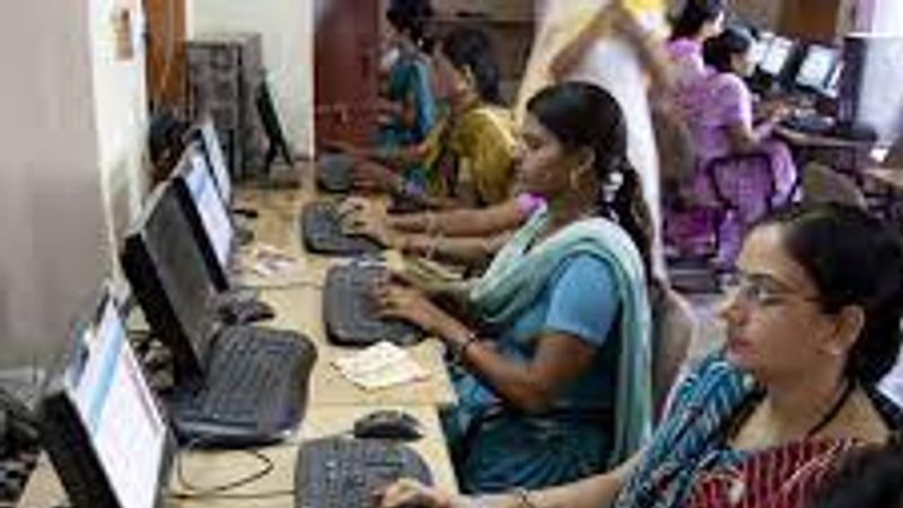 முக்கிய தகவல்.. தொழிற்கல்வி சேர்க்கையில் இட ஒதுக்கீடு.. யாரெல்லாம் தகுதி.. ? அரசு வெளியிட்ட அறிவிப்பு.. முக்கிய தகவல்.. தொழிற்கல்வி சேர்க்கையில் இட ஒதுக்கீடு.. யாரெல்லாம் தகுதி.. ? அரசு வெளியிட்ட அறிவிப்பு..