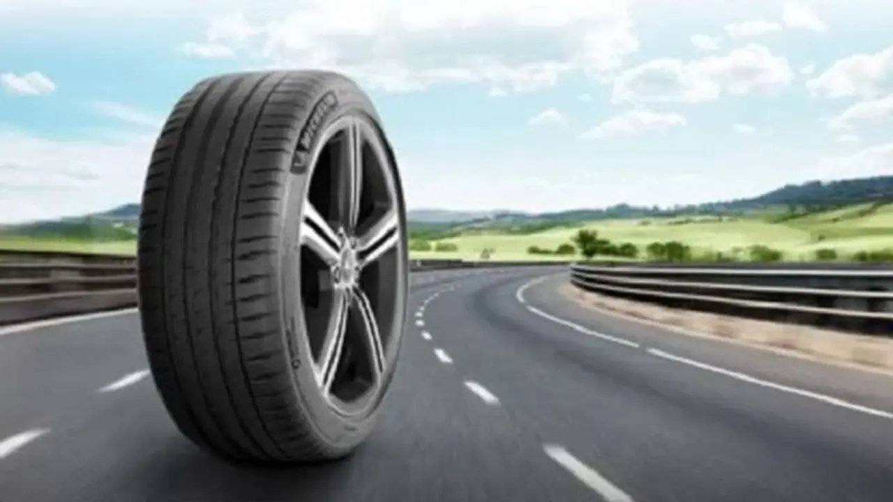 Car Tires:ఈ టైర్లు ఎక్కువ మైలేజీని ఇస్తాయి.. భారతదేశపు మొదటి 5 స్టార్ రేటింగ్ టైర్స్.. Car Tires:ఈ టైర్లు ఎక్కువ మైలేజీని ఇస్తాయి.. భారతదేశపు మొదటి 5 స్టార్ రేటింగ్ టైర్స్..