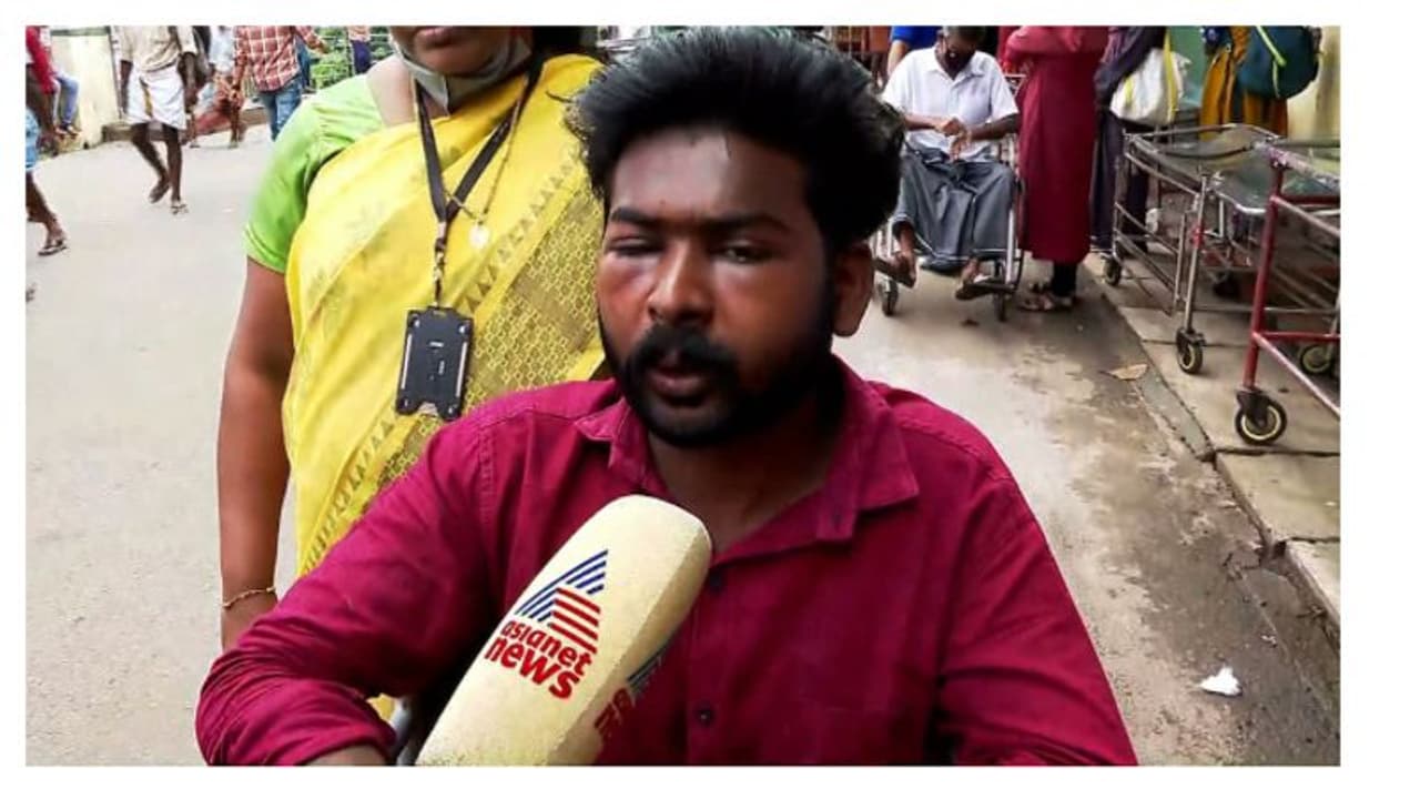 '30 തിലേറെ ആളുകൾ വളഞ്ഞിട്ട് ആക്രമിച്ചു, പലരെയും കണ്ടാലറിയാം', ആൾക്കൂട്ട ആക്രമണത്തിനിരയായ ജിഷ്ണു പറയുന്നു... '30 തിലേറെ ആളുകൾ വളഞ്ഞിട്ട് ആക്രമിച്ചു, പലരെയും കണ്ടാലറിയാം', ആൾക്കൂട്ട ആക്രമണത്തിനിരയായ ജിഷ്ണു പറയുന്നു...