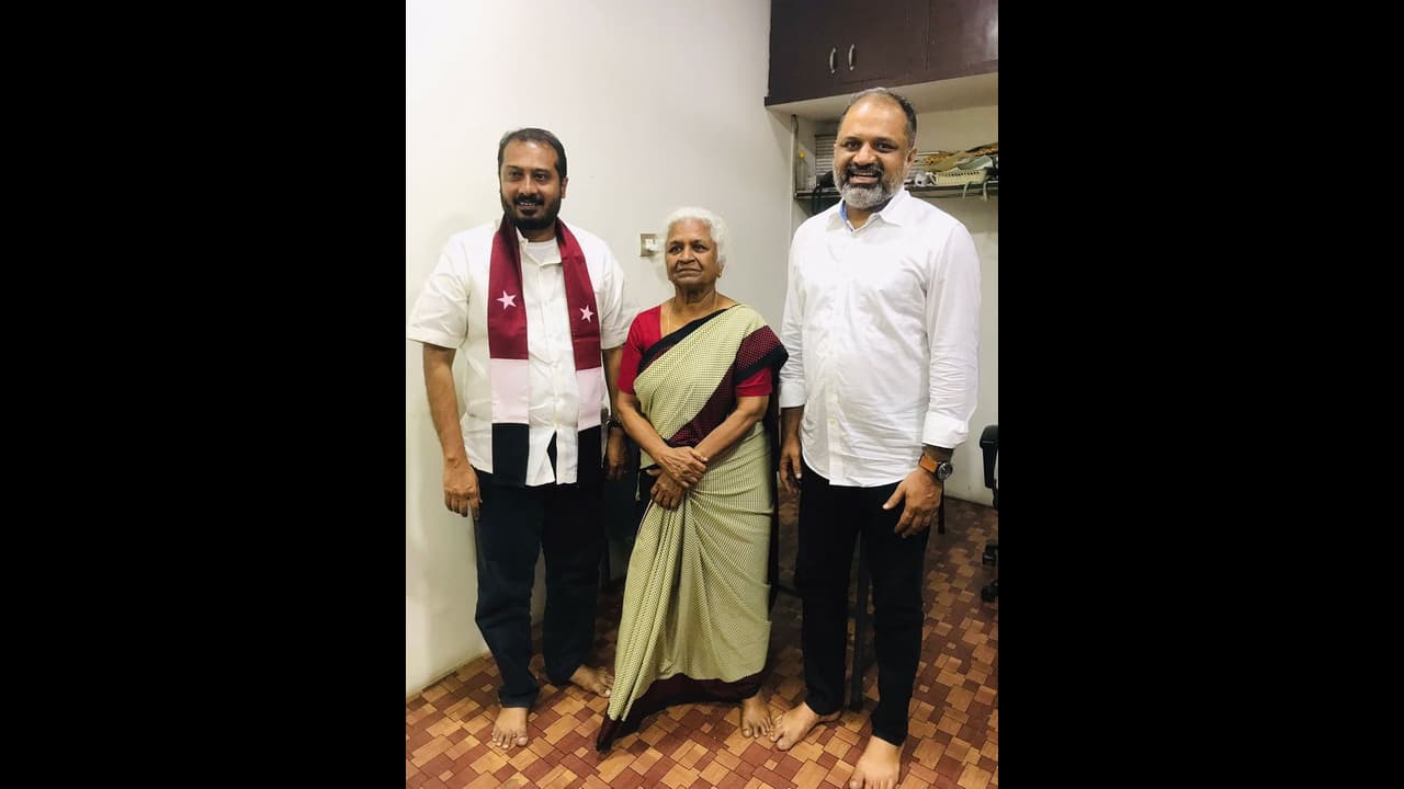 அன்சாரி, கருணாஸ், தனியரசு எடுத்த நடவடிக்கையால் பரோல்.. மஜக ஆபிசுக்கே போய் நெகிழ்ந்த பேரறிவாளன். 