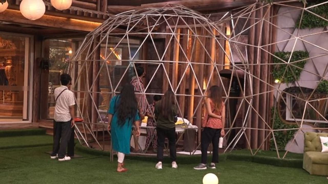 Bigg Boss 4 : ഈ സീസണിലെ അവസാന ജയില്വാസം; രണ്ടുപേര് ജയിലിലേക്ക് Bigg Boss 4 : ഈ സീസണിലെ അവസാന ജയില്വാസം; രണ്ടുപേര് ജയിലിലേക്ക്