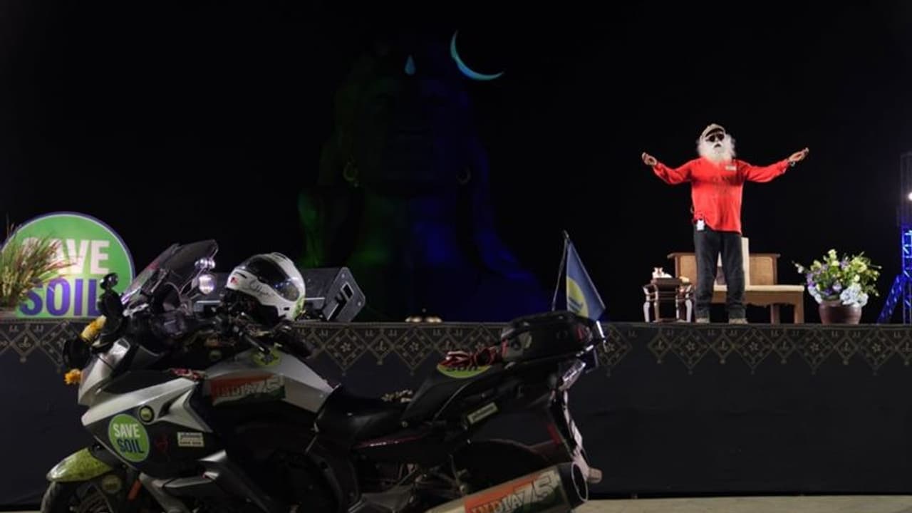 Save Soil Movement: ನಿತ್ಯ ಮಣ್ಣು ರಕ್ಷಣೆ ಬಗ್ಗೆ ಮಾತಾಡಿ: ಸದ್ಗುರು Save Soil Movement: ನಿತ್ಯ ಮಣ್ಣು ರಕ್ಷಣೆ ಬಗ್ಗೆ ಮಾತಾಡಿ: ಸದ್ಗುರು