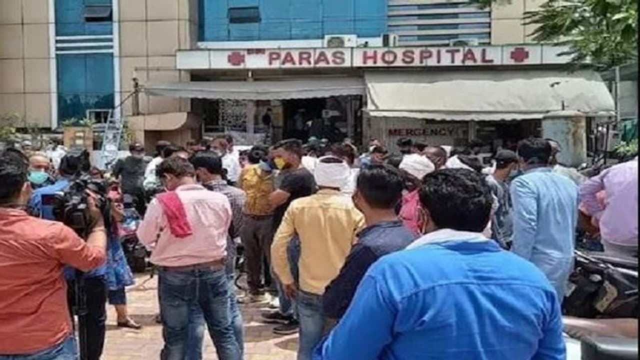 आगरा: कोरोना काल में 'मौतों के मॉक ड्रिल' के बाद हटी पारस हॉस्पिटल की सील