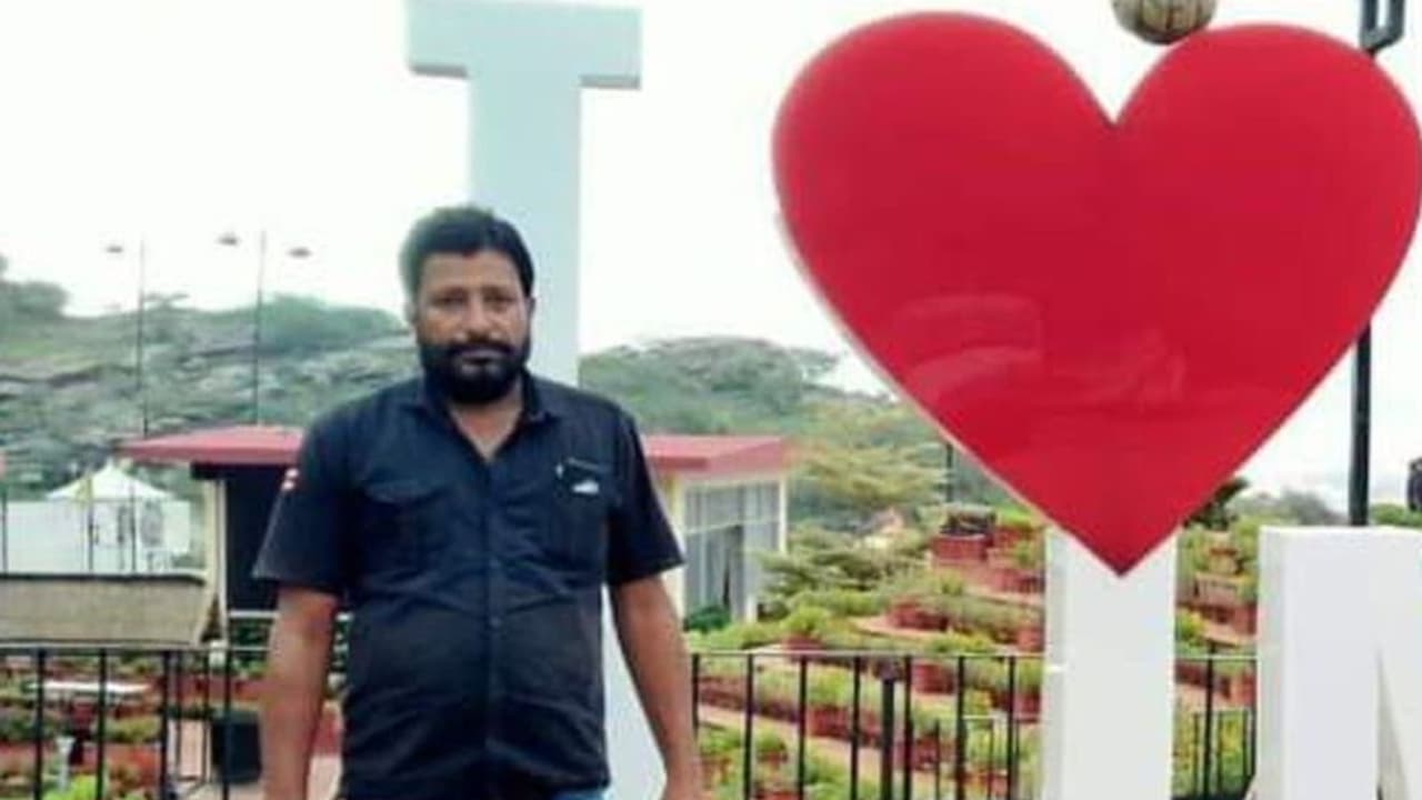 राजस्थान के नागौर में किसान का Brutal Murder: 20km तक मारते रहे दरिंदे एक एक हड्डी तोड़ी, देखें शॉकिंग वीडियो राजस्थान के नागौर में किसान का Brutal Murder: 20km तक मारते रहे दरिंदे एक एक हड्डी तोड़ी, देखें शॉकिंग वीडियो