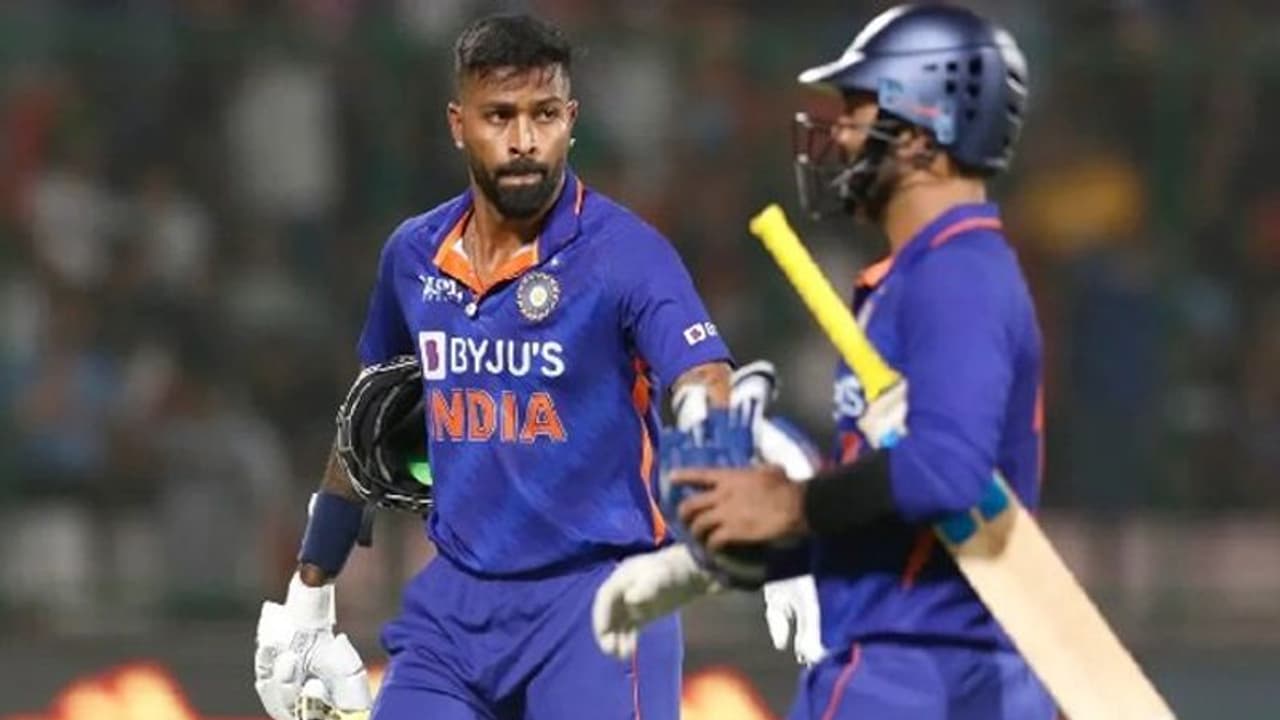 ఐర్లాండ్పై ప్రతాపం చూపించిన హార్ధిక్ సేన... తొలి టీ20లో టీమిండియా ఘన విజయం... ఐర్లాండ్పై ప్రతాపం చూపించిన హార్ధిక్ సేన... తొలి టీ20లో టీమిండియా ఘన విజయం...