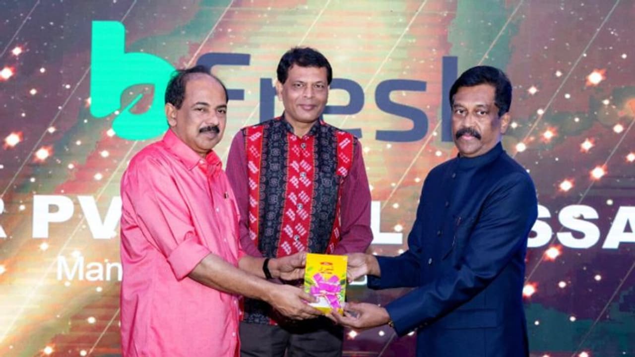 കേരളത്തിന്റെ സ്വന്തം തേയില രുചിക്കാന് ഗള്ഫ് നാടുകള്; സപ്ലൈകോ ഉല്പ്പന്നം യുഎഇ വിപണിയില് കേരളത്തിന്റെ സ്വന്തം തേയില രുചിക്കാന് ഗള്ഫ് നാടുകള്; സപ്ലൈകോ ഉല്പ്പന്നം യുഎഇ വിപണിയില്